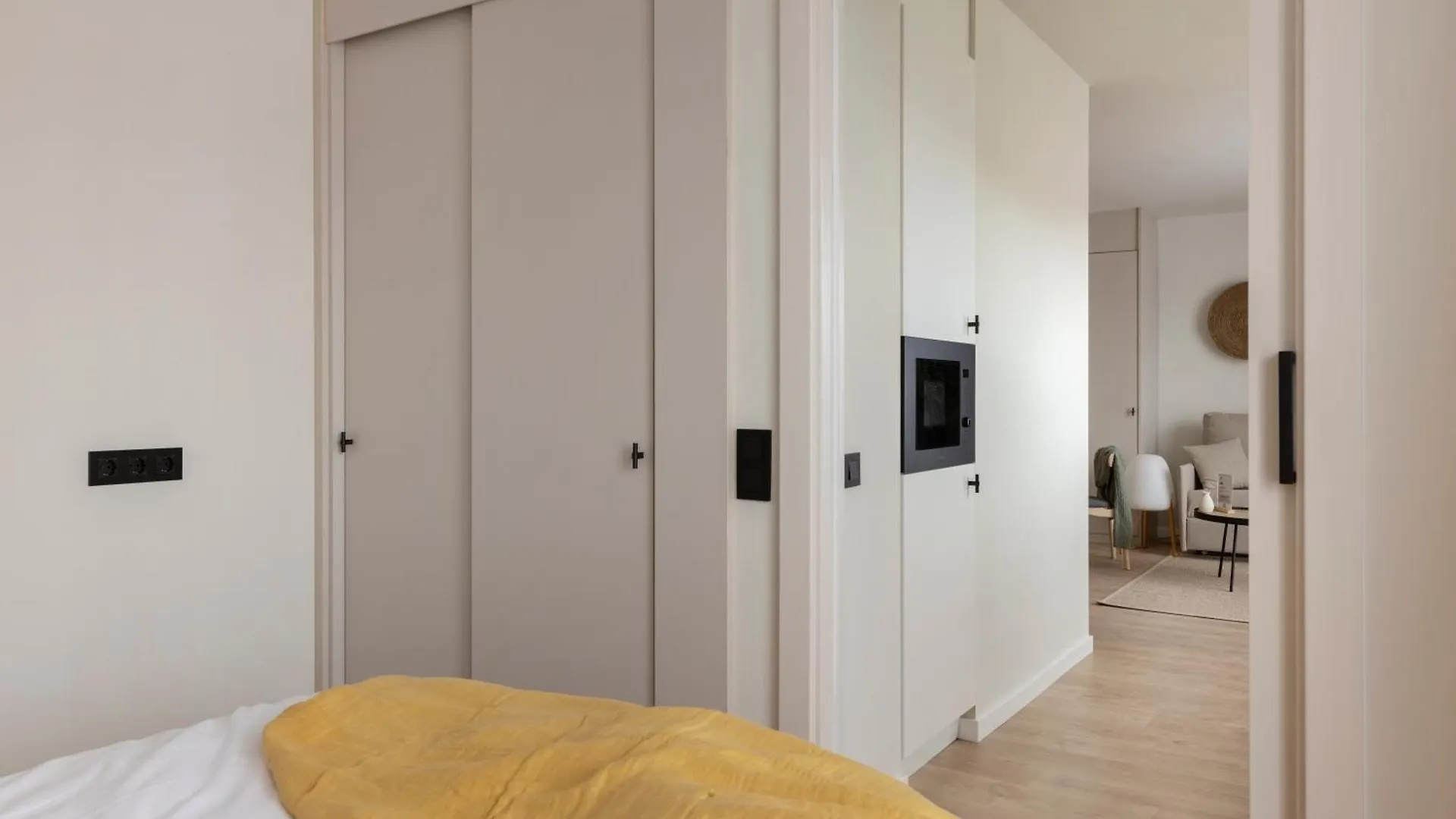 Libere Barcelona Sant Antoni Aparthotel