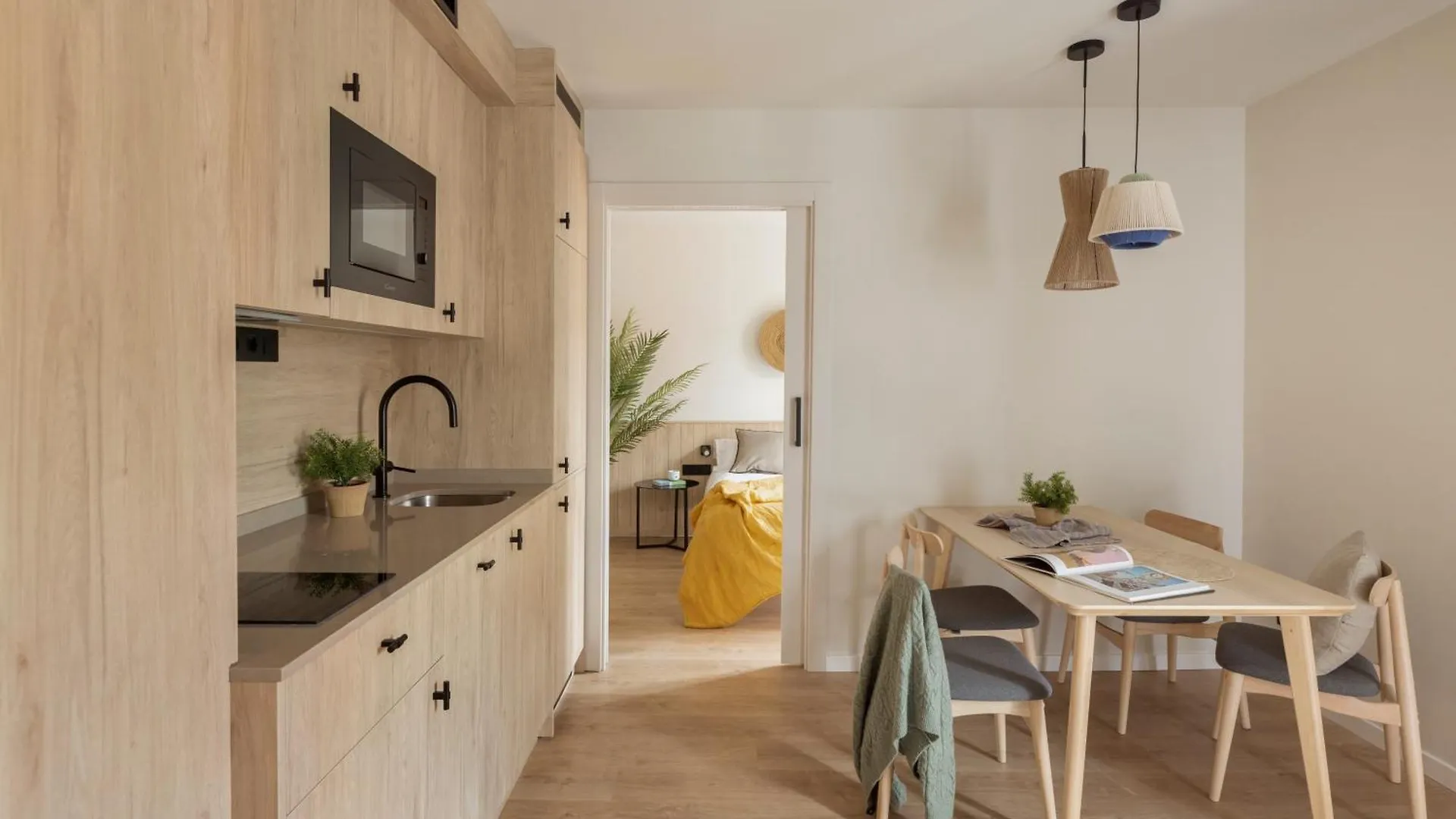 Libere Barcelona Sant Antoni Aparthotel