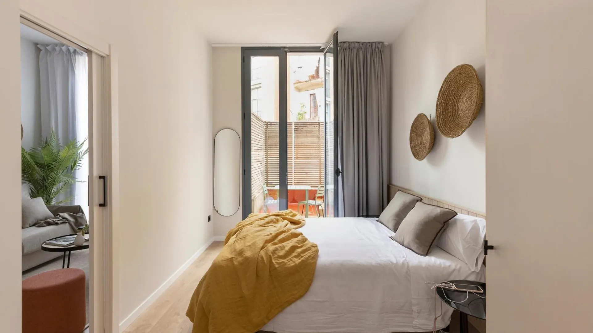 Libere Barcelona Sant Antoni Aparthotel Spain