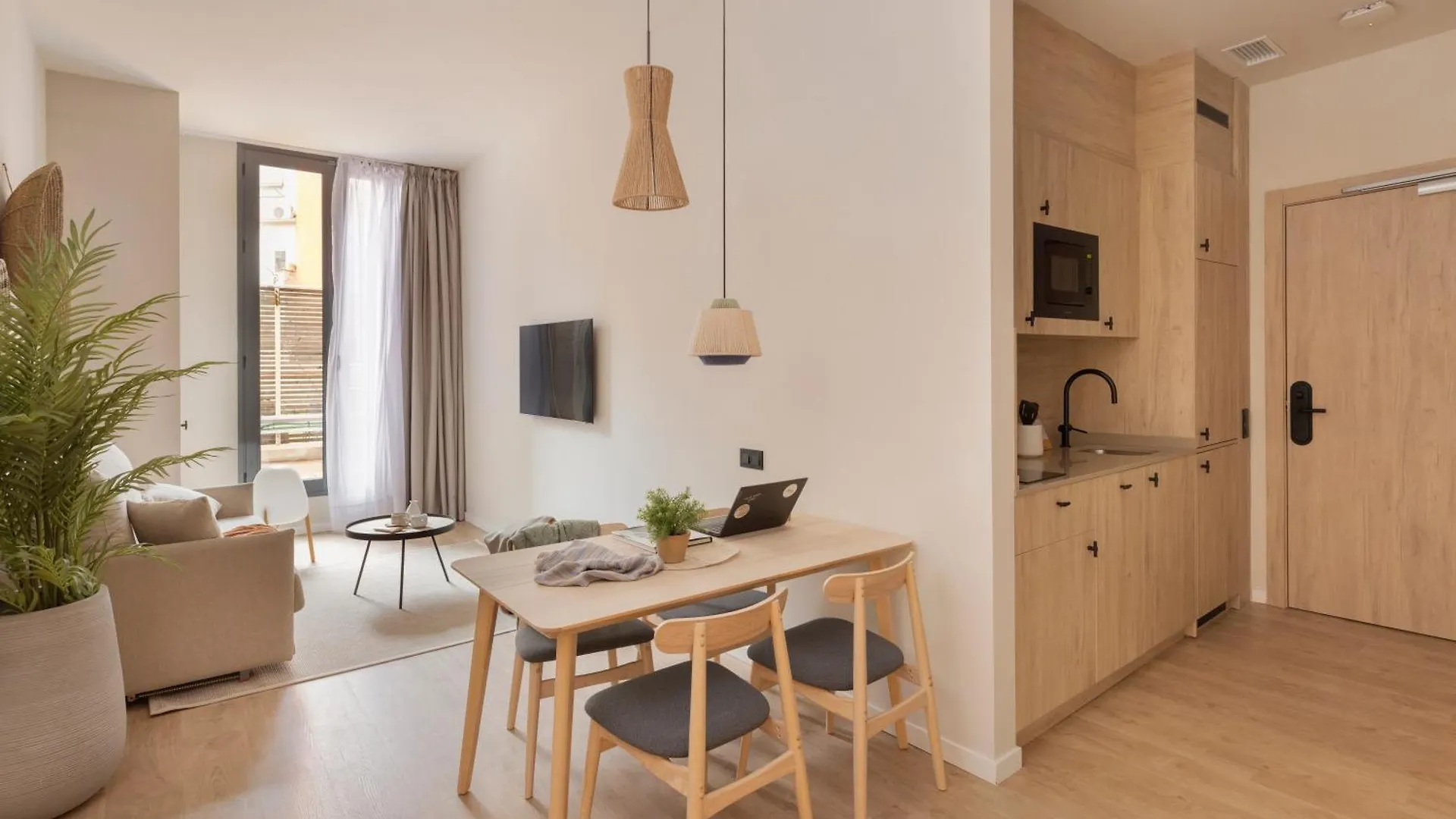 Libere Barcelona Sant Antoni Aparthotel