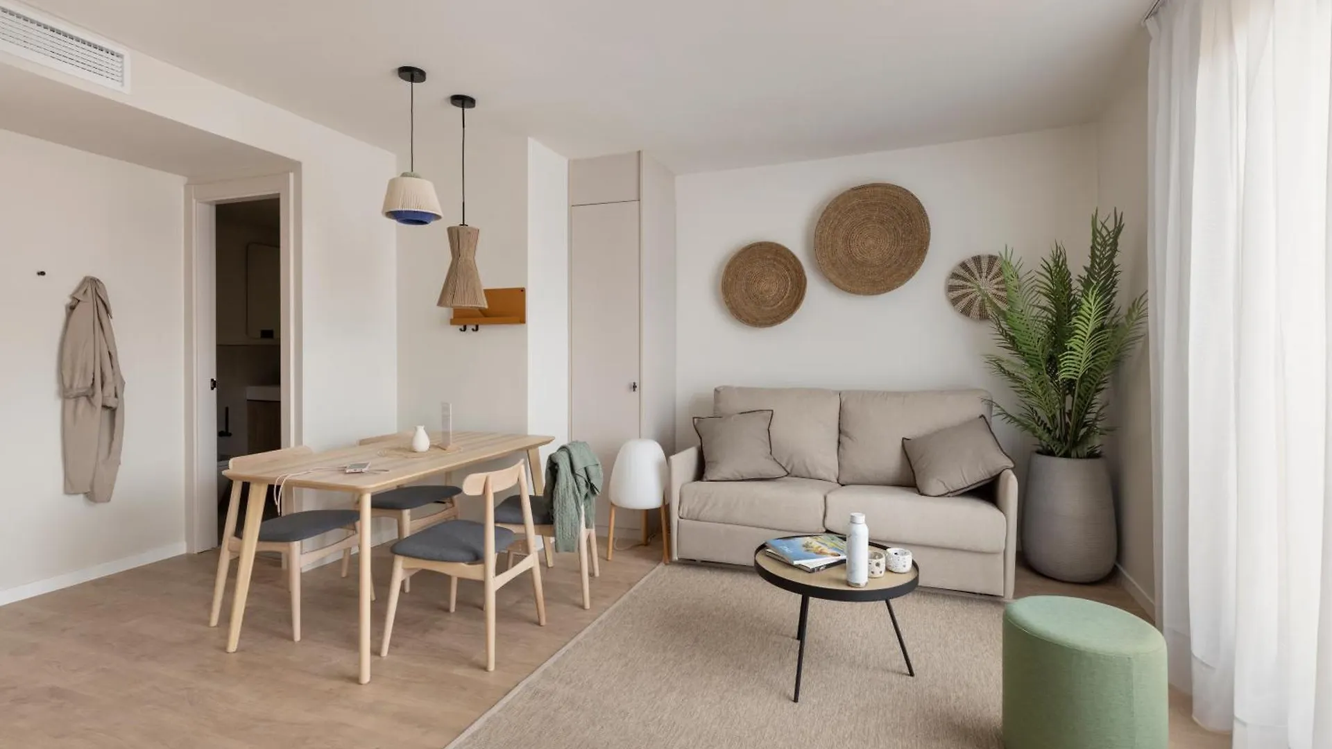 Libere Barcelona Sant Antoni Aparthotel