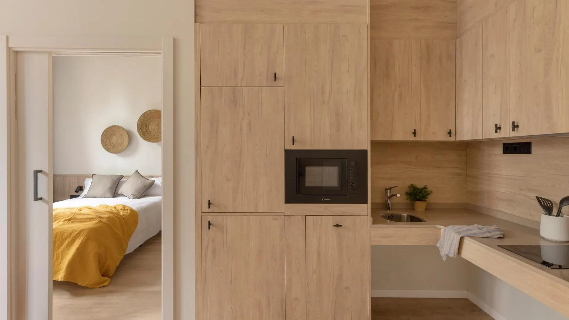 Libere Barcelona Sant Antoni Aparthotel