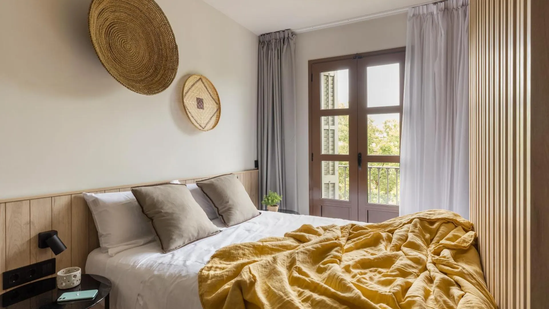 Libere Barcelona Sant Antoni Aparthotel Spain