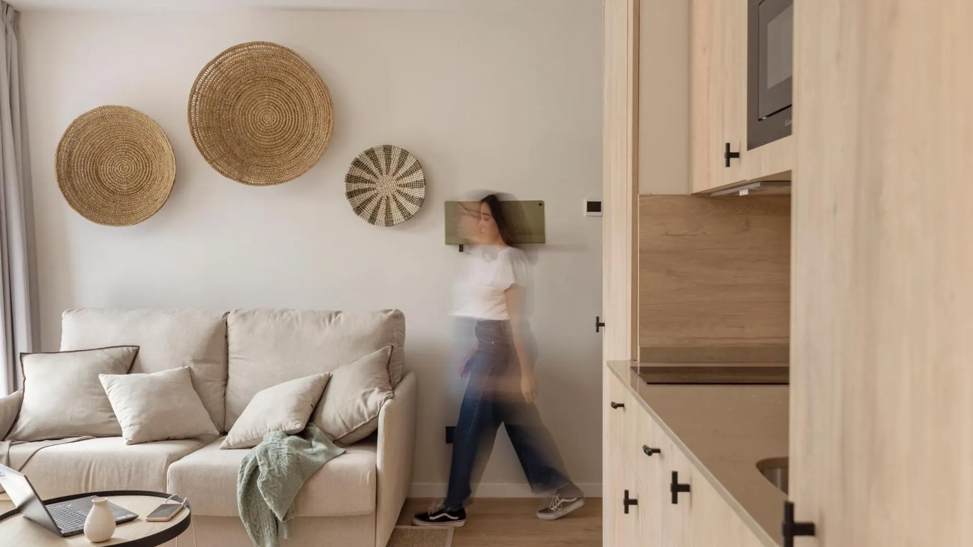 Libere Barcelona Sant Antoni Aparthotel