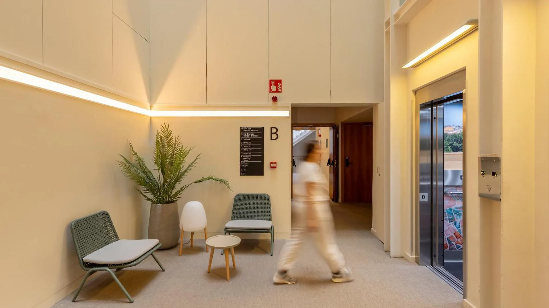 Libere Barcelona Sant Antoni Aparthotel