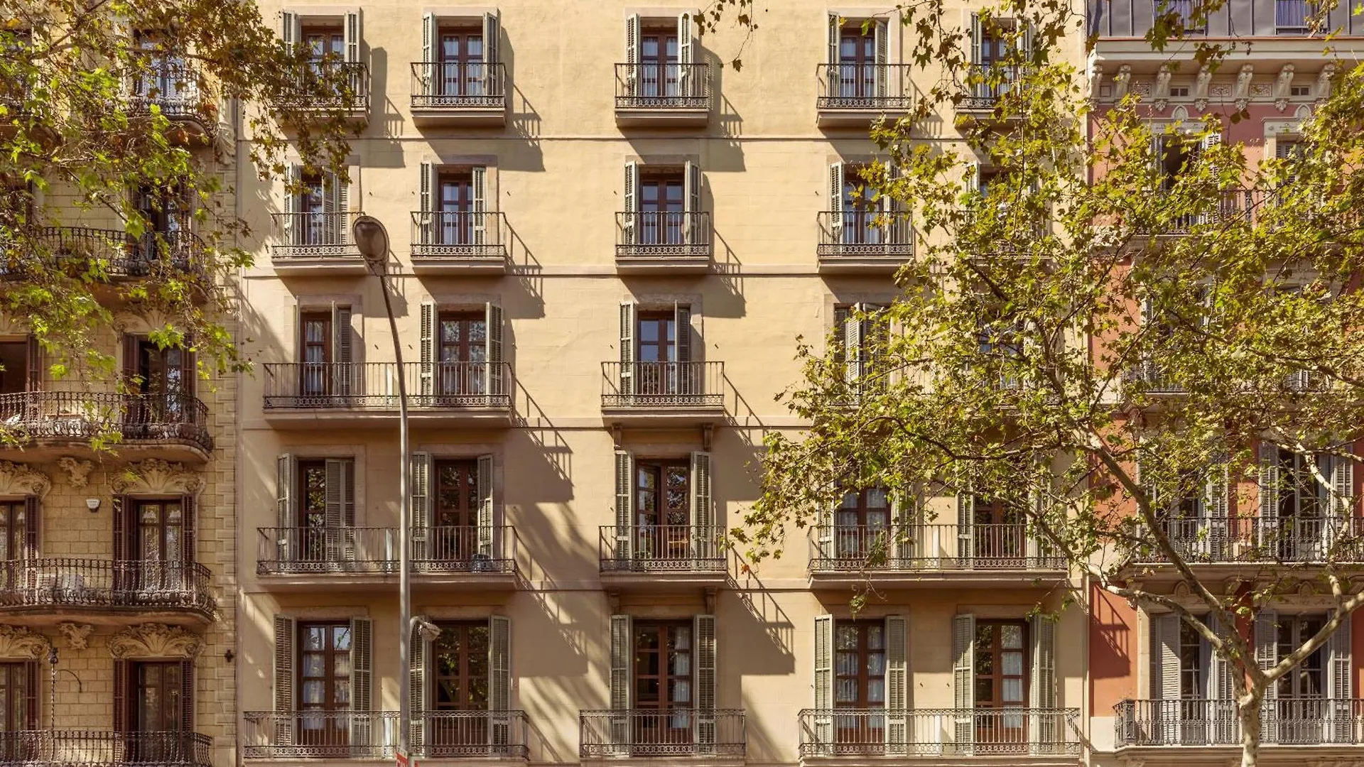 Libere Barcelona Sant Antoni Aparthotel