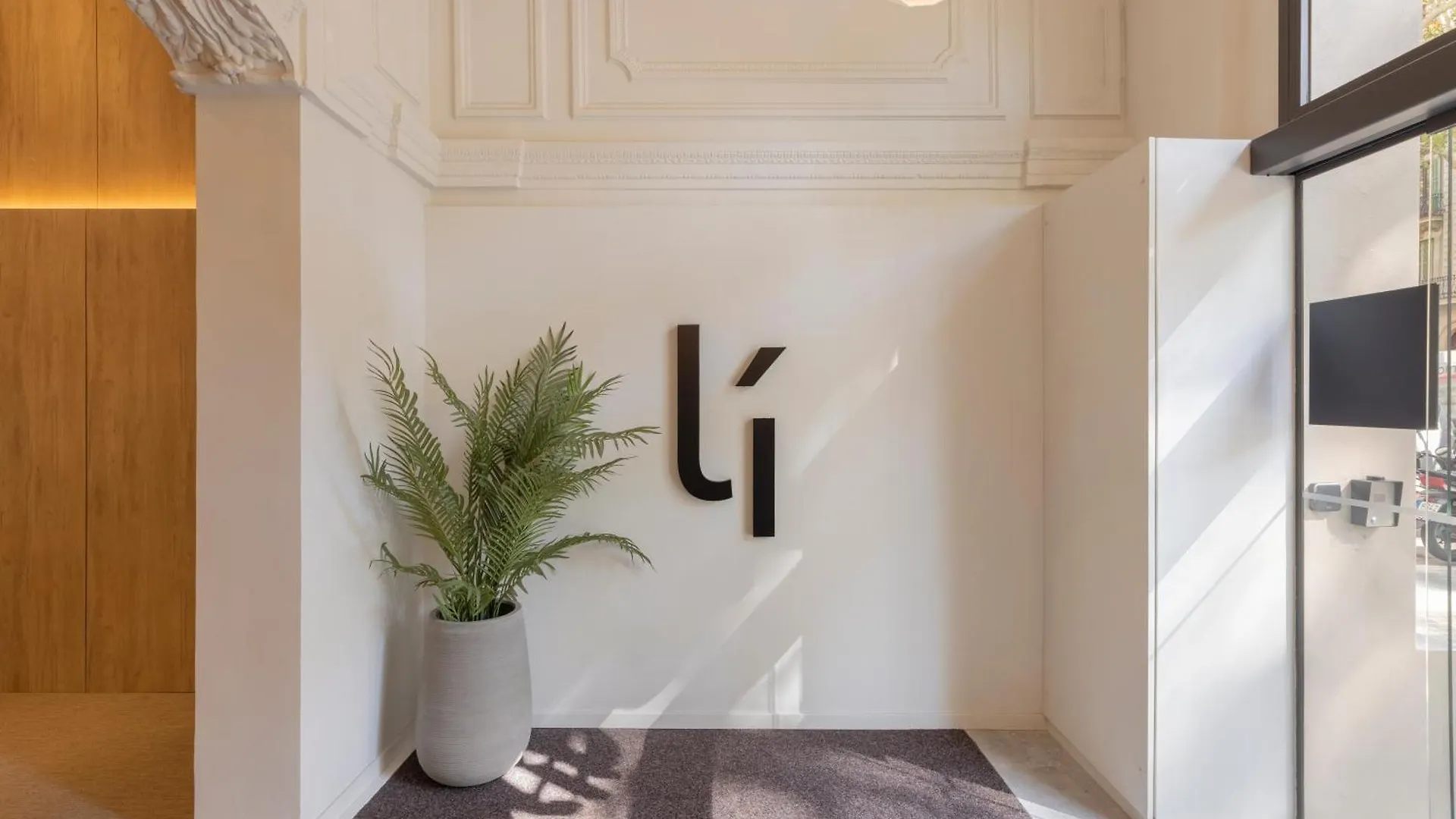 Libere Barcelona Sant Antoni Aparthotel