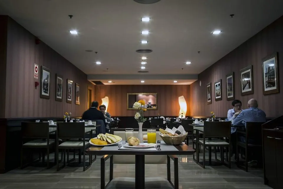 Libere Barcelona Sant Antoni Aparthotel